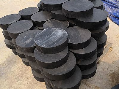 李沧区板式橡胶支座由若干层橡胶片与薄钢板经加压硫化